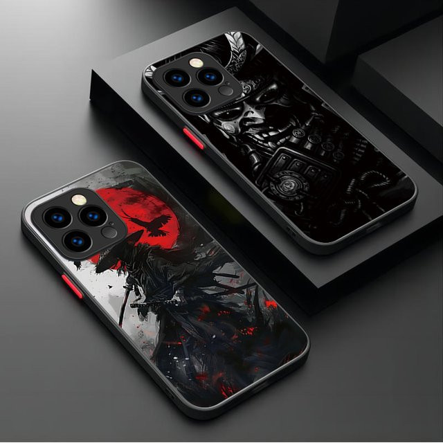 Remazy Handyhülle mit Japanischem Samurai-Masken-Geister-Design für iPhone 11 bis 17 Pro Max und weitere Modelle, Stoßfeste Hartschale - Bild 1