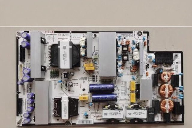LG Original OLED TV Power Board für 65C1PCB und CX Serie, Modell LGP65CX-200P/EAX69061002, Blau/Mehrfarbig - Bild 1