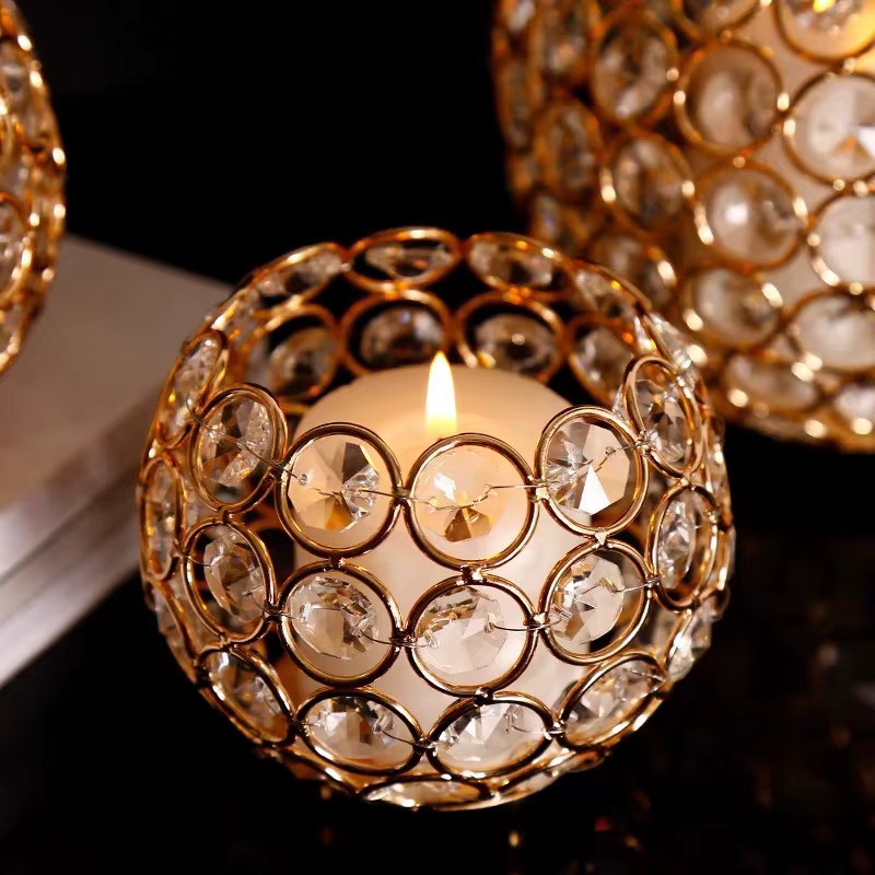 Goldener Kristall-Kerzenhalter in Herzform aus Metall und Glas für Tealight-Dekorationen bei Hochzeiten oder als Tischdekoration - Bild 2