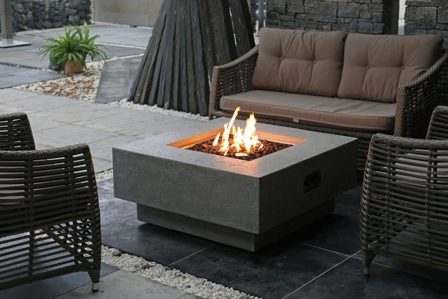 Elementi Gasfeuerstelle Raung als Feuertisch in Grau mit Beton-Optik, B/T/H: 91 x 91 x 59 cm - Bild 1
