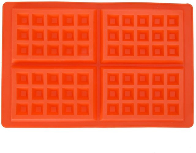 CosyHome Silikon Backform mit 4 Hohlräumen für Waffeln, Muffins oder Schokolade, quadratisch, rot - Bild 1