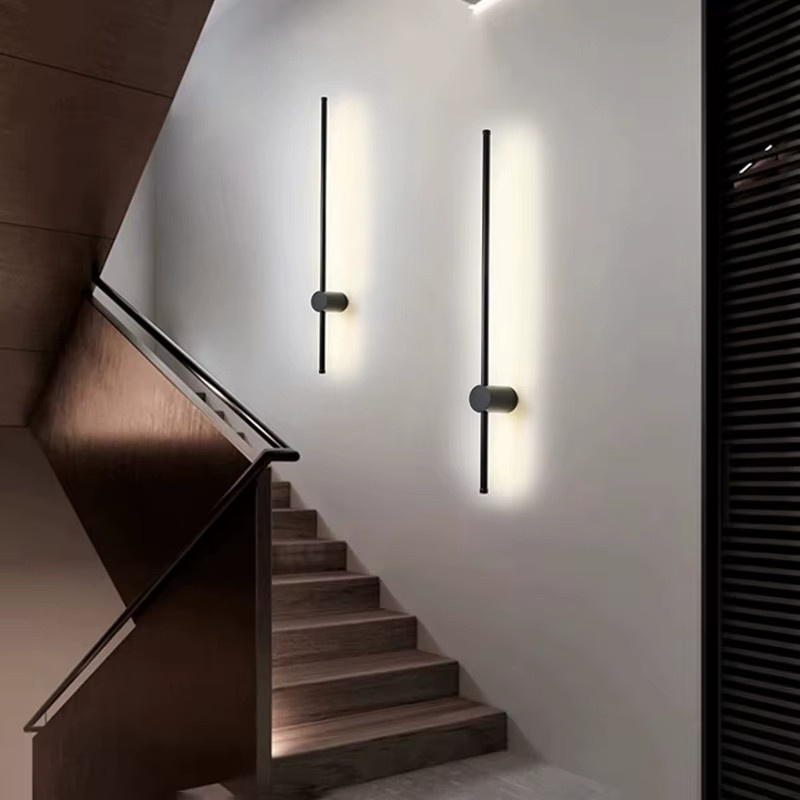 Feiyunlux 2er Set Moderne LED Wandleuchten in Schwarz aus Metall mit Warmweißem Licht für Schlafzimmer und Wohnzimmer - Bild 2