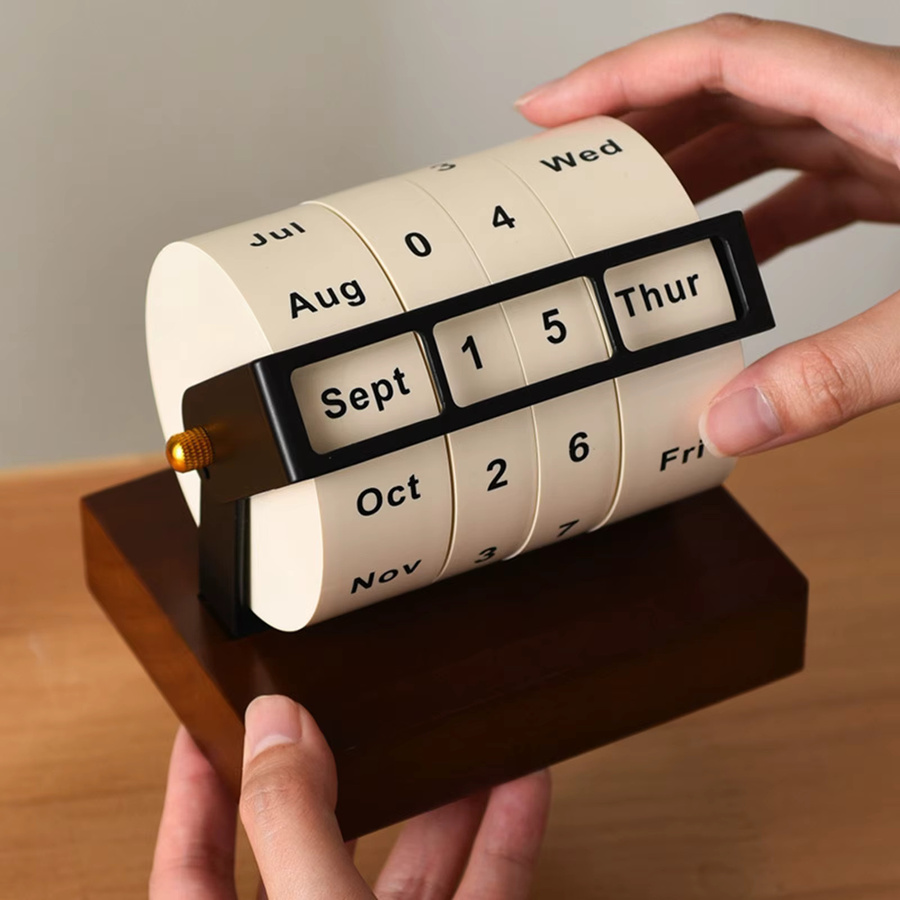 Ewiger Drehkalender aus Holz in Braun zur Anzeige von Monat, Woche, Tag und Datum - Bild 2