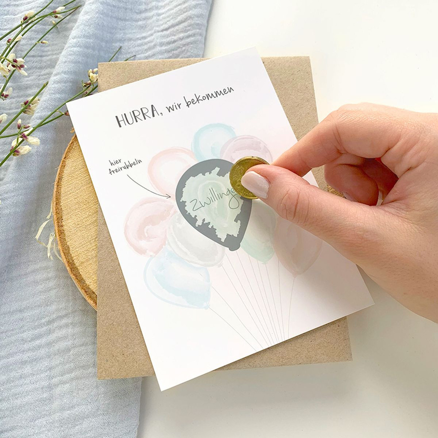 Mintkind Baby-Rubbelkarte für die Schwangerschaft mit dem Motiv Wir bekommen Zwillinge in Multicolor und Weiß - Bild 2