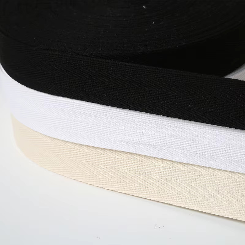 Beiges Fischgrätenband aus 100 % Baumwolle für DIY-Projekte und Kleidung als gewebtes Streifenband - Bild 2