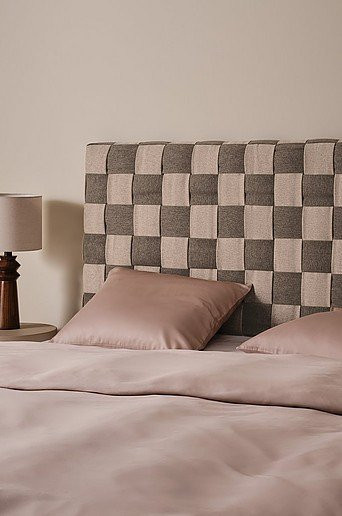 ALPÄNGEN Kopfteil Jotex Polsterteil in Beige und Grau mit geometrischem Design, Breite: 192 cm, Höhe: 80 cm, Tiefe: 12 cm - Bild 1