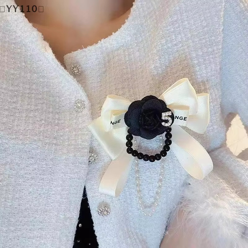 Velishy Brosche Kamelienblüten, Schwarze Schleife, Unisex - Bild 4