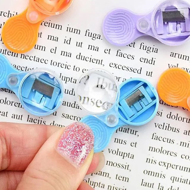 CHENJ 10er Set Mini Bleistiftspitzer für 2,0 mm Mine, Tragbare Kunststoff-Spitzer in Mehrfarben, ideal für Schule und Studium - Bild 1