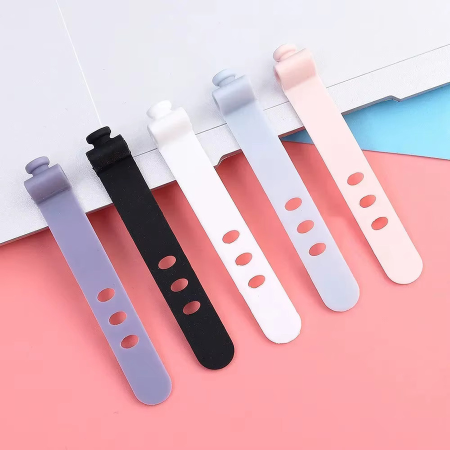 Wiederverwendbare Silikon Kabel Organizer für USB-C Kabel und Kopfhörer in Lila - Bild 2