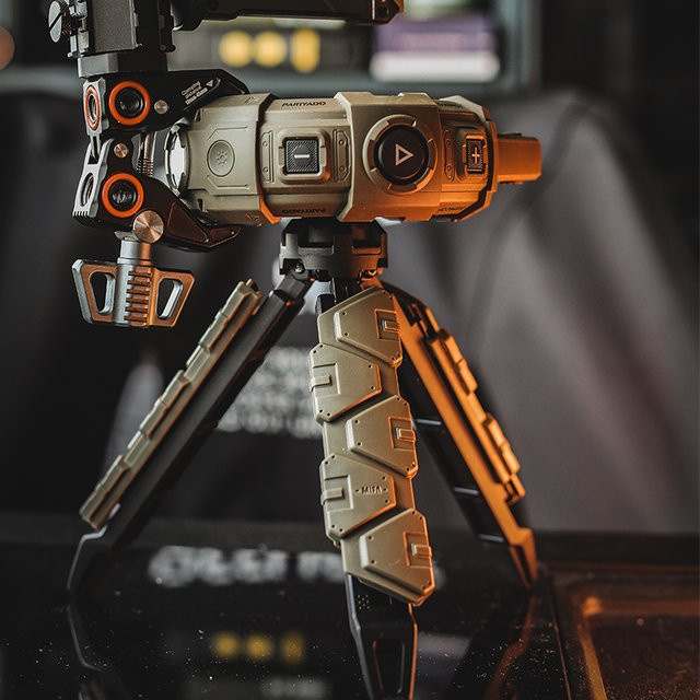 Mifa Trinity Stativ aus robustem Aluminium mit magnetischer Gleitschiene und 360 Grad Drehung in Beige oder Grey - Bild 1