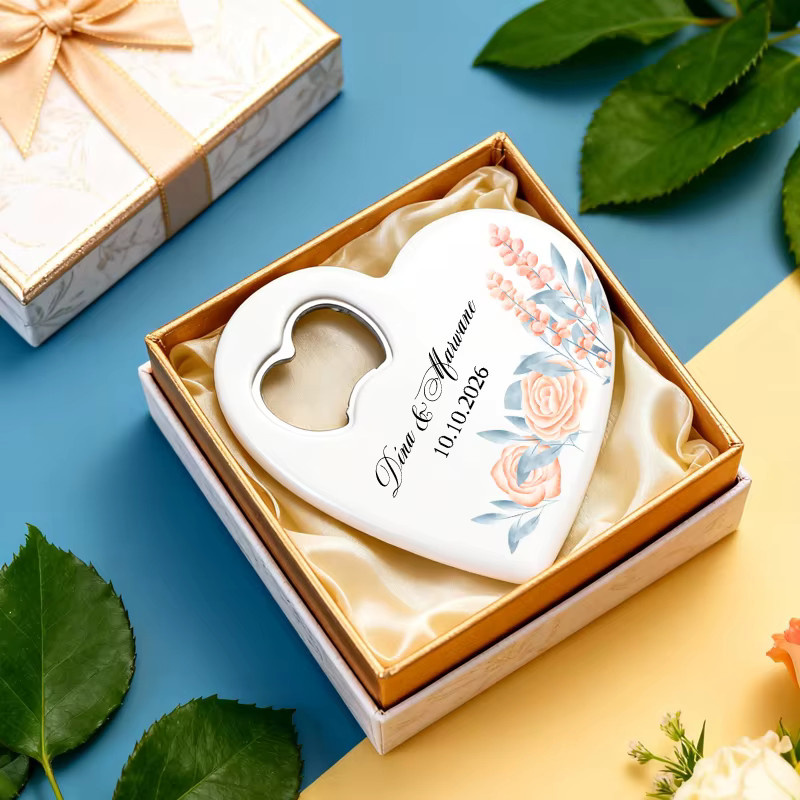 Personalisierter magnetischer Flaschenöffner in Herzform, weiß, ideal als Hochzeitsgeschenk für Gäste oder zur Brautparty - Bild 3