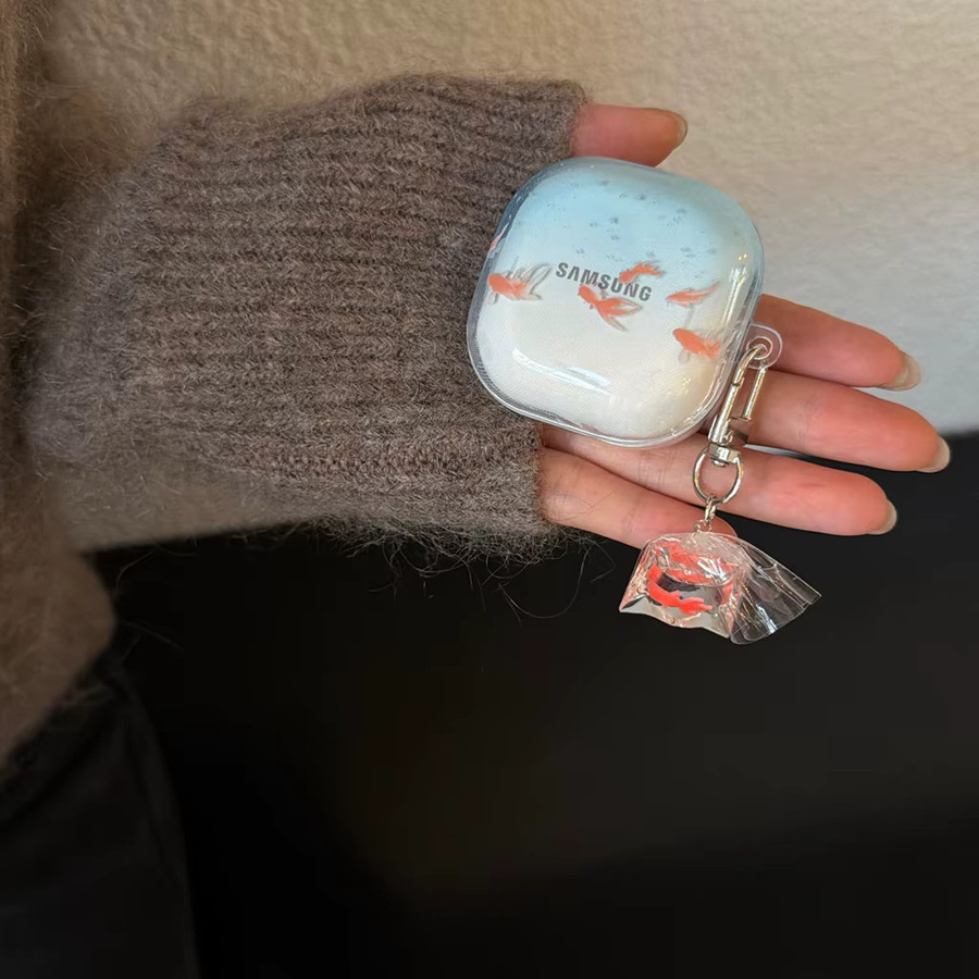 Transparente blaue Schutzhülle im Goldfisch-Sommer-Design mit Anhänger für Samsung Galaxy Buds4 Pro, Buds3 Pro, Buds2 Pro und Buds FE Live - Bild 3
