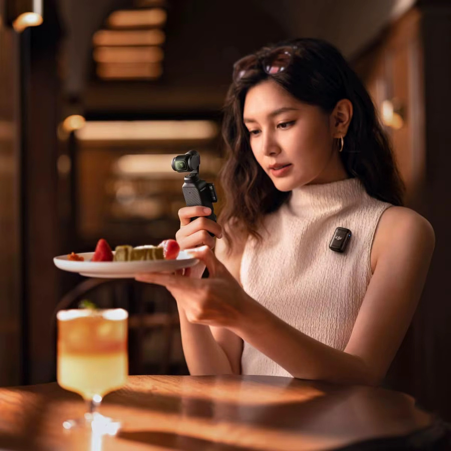 DJI Osmo Pocket 3 Handheld Gimbal Kamera mit 1-Zoll CMOS Sensor in Schwarz - Bild 2