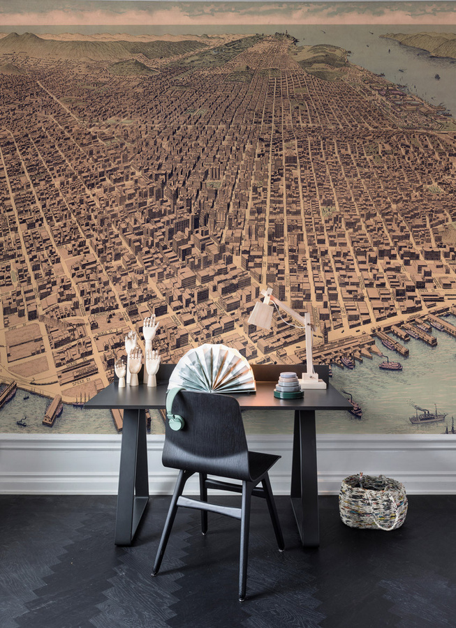 Rebel Walls Mural A City Rises Wandtattoo im Vintage-Stil mit Stadtkarte, Mehrfarbig, B: 405 cm, H: 270 cm - Bild 1