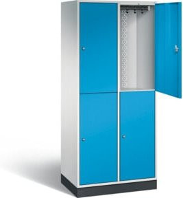 C+P Spind Intro doppelstöckig XL mit Türen, Korpus Lichtgrau und Front Lichtblau, H: 195 cm, B: 82 cm, T: 49 cm - Bild 1