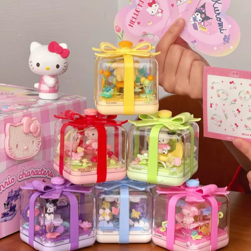 Sanrio Baustein Ring Box mit Hello Kitty, Kuromi und My Melody als dekoratives Spielzeug-Ornament aus Kunststoff, mehrfarbig - Bild 3