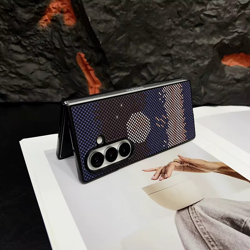Stoßfeste Business-Handyhülle aus PU-Leder mit Kohlefasermuster für Samsung Galaxy Z Fold7, Z Fold6, Z Fold5 und Z Fold4 in Multicolour - Bild 3
