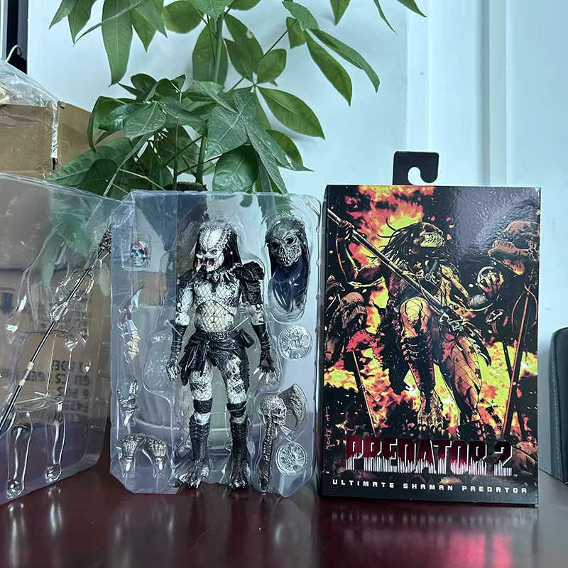 Bandai Predator Ultimate Shaman Actionfigur, mit beweglichen Gelenken - Bild 2