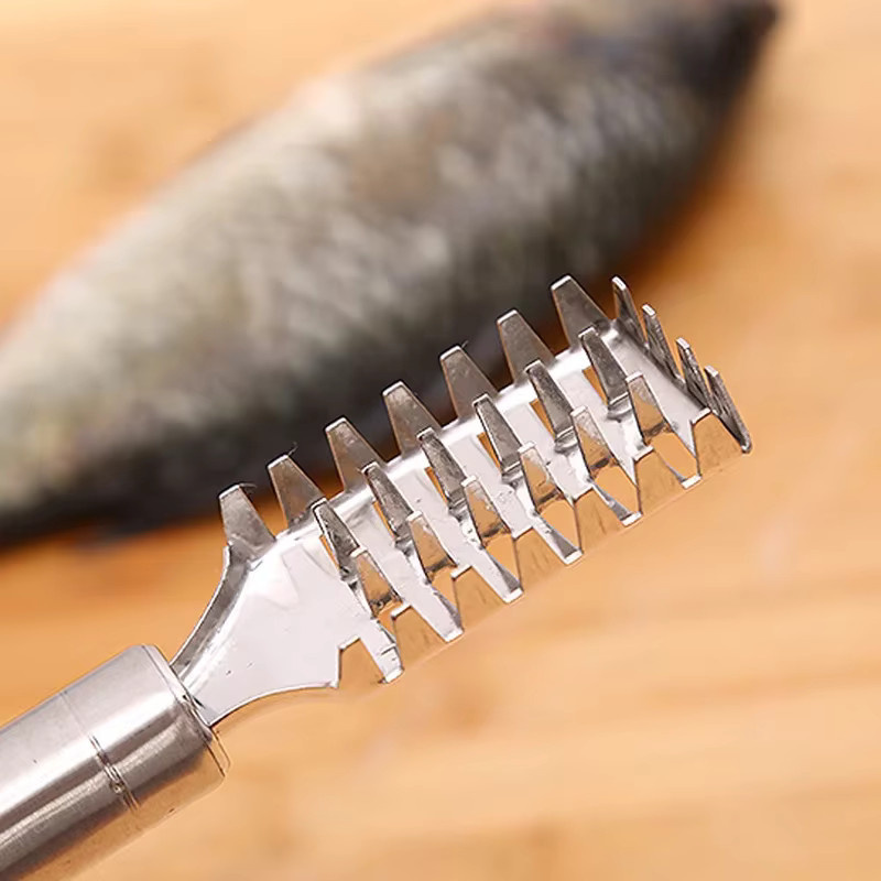 JOOYOO Fischschaber aus Edelstahl in Silber als zweireihiger Fischschuppenhobel und Mehrzweck-Entkalker - Bild 4