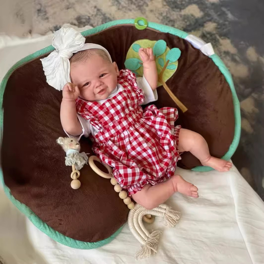 NPK Vivienne Reborn Babypuppe mit weichem Körper und handgewurzeltem Haar in Weiß und Bunt - Bild 2