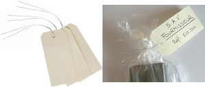AVERY Gepäckanhänger beige aus Pappe mit Draht und Lochverstärkungsringen B/H: 12,0 x 6,0 cm - Bild 1