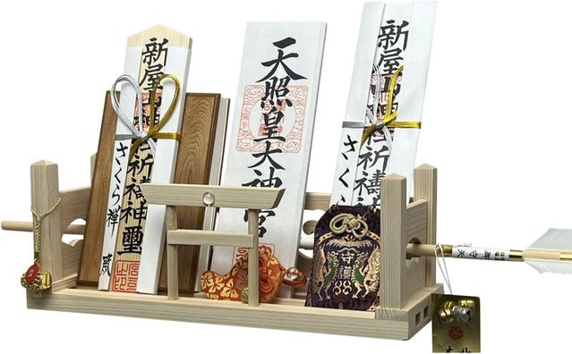 Sakura Zen Wandmontierter Shinto-Altar aus Hinoki-Zypresse mit buntem Wolkenkristall-Torii Design in Multicolor - Bild 1
