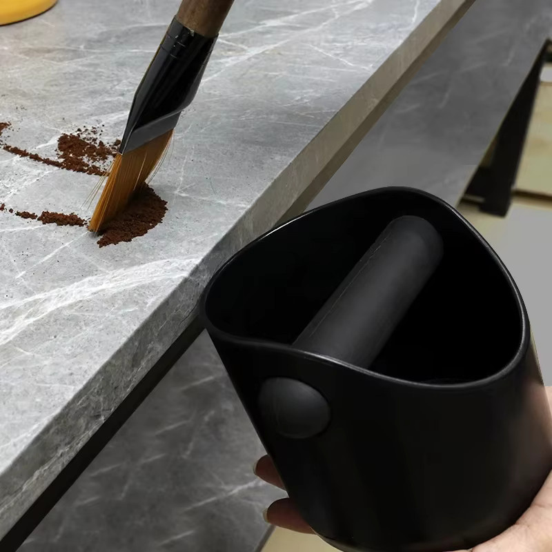 CafeGaGa Espresso Knock Box in Schwarz, runde Kaffee-Abfallbehälter aus Kunststoff mit Anti-Slip-Funktion für Barista und Café-Zubehör - Bild 4