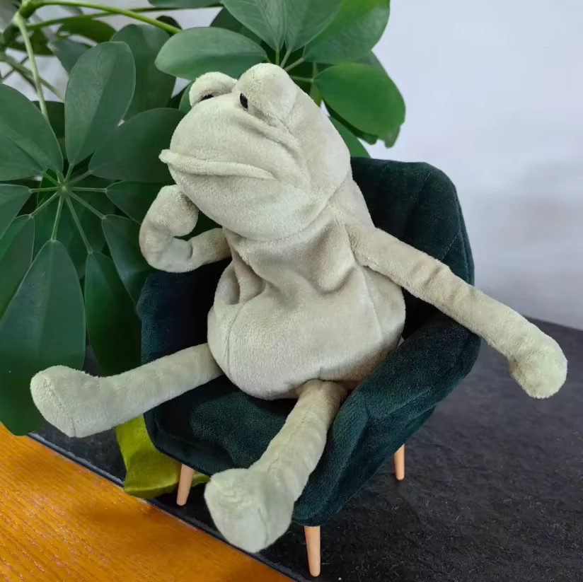 XUYUAN Kawaii Trauriger Frosch Ornament in Grün als Schreibtischdekoration und Heimdekorationszubehör - Bild 4