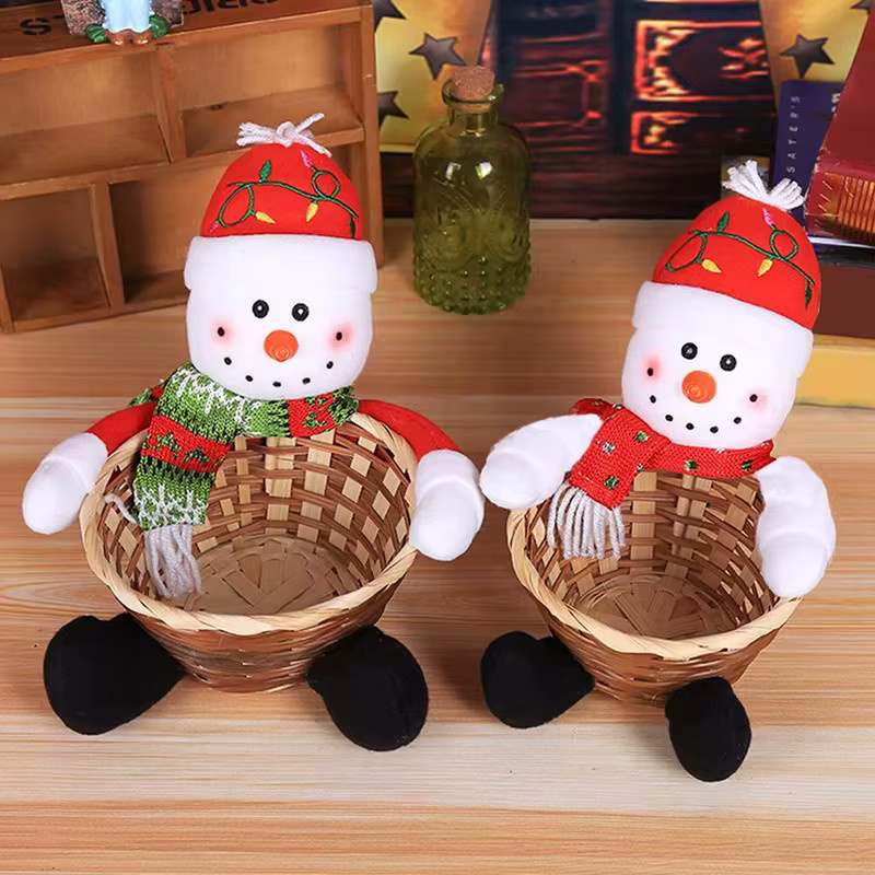 Weihnachtlicher Süßigkeiten-Aufbewahrungskorb im Santa Claus Design, bunt, aus Rattan und Bambus - Bild 2