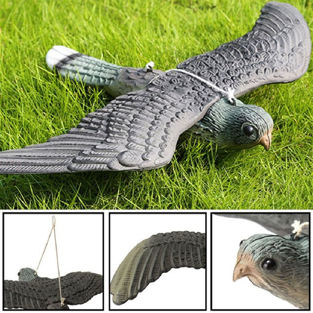 3D Fliegender Falke als Vogelscheuche und Dekoration in Grau aus Kunststoff zur Schädlingsbekämpfung im Garten und Hof - Bild 1