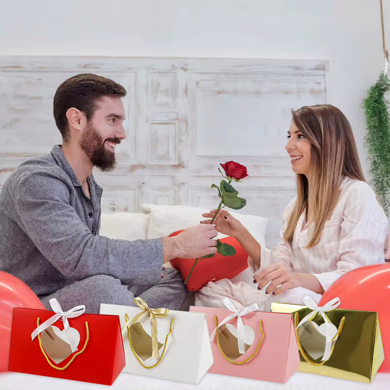 4er-Set Valentinstag Geschenkverpackungen aus Papier mit Herz-Klarsichtfenster und Band für Hochzeiten und Partys - Bild 5