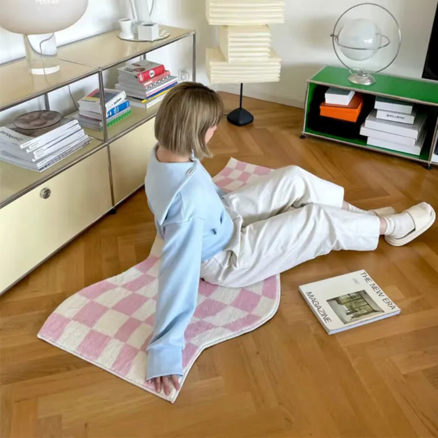 VIKAMA Unregelmäßiger karierter Teppich für Wohnzimmer und Schlafzimmer, weiche Bodenmatte in modernem Design, Breite: 140 cm, Tiefe: 55 cm, Höhe: 1 cm - Bild 3