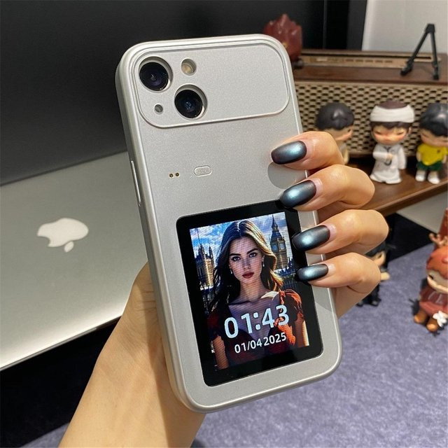 Honest Finds Multifunktionales KI-Case mit 3,0-Zoll-Farbdisplay für iPhone 17 Pro Max, 16 Pro, 15 Pro, 14 und 13 in Silber - Bild 1