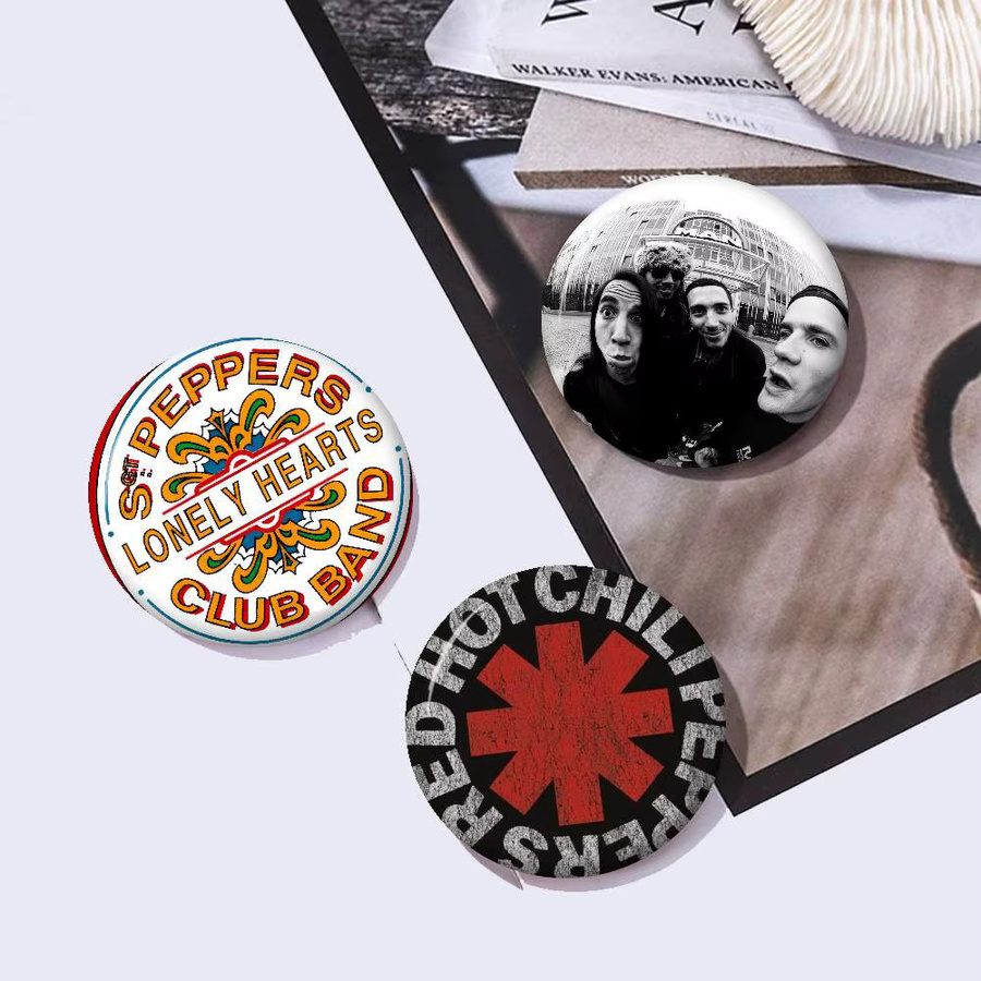 Kayou Broschen, Red Hot Chili Peppers Band-Logo, Unisex - Bild 3