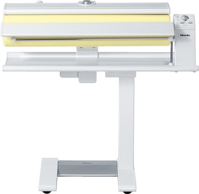 Miele Dampfbügelmaschine B 995 D Klappbügler in Lotosweiß - Bild 1
