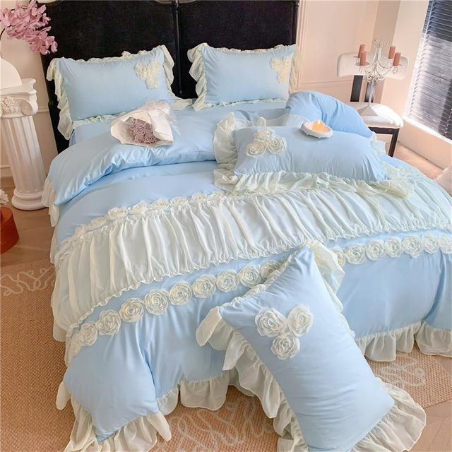 4-teiliges Bettwäscheset Bin Chi Textiles im koreanischen Prinzessinnenstil mit Blumen, Spitze und Rüschen in Blau - Bild 1