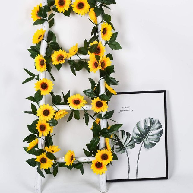 Künstliche Sonnenblumen Girlande in Gelb als hängende Blumen-Dekoration für Hochzeit und Zuhause - Bild 1