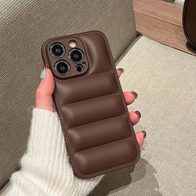 esdynasty Silikonhülle im Daunenjacke-Design für iPhone 17 Air 16 15 14 13 12 11 Pro Max weiche Schutzhülle in Braun - Bild 1