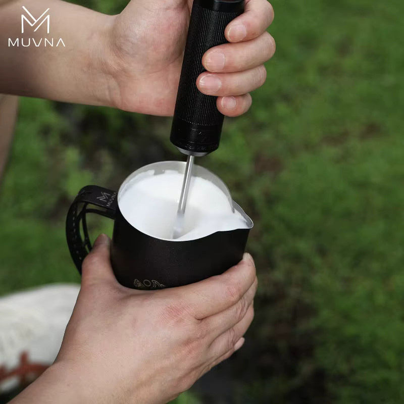 MUVNA Elektrischer Milchaufschäumer aus Edelstahl in Silber und Grau für Kaffee, Cappuccino und Latte - Bild 3