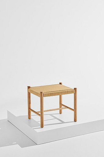 Ines Hocker aus Eiche mit Stoffbezug in Pastill, Beige, Braun oder Schwarz - Bild 1