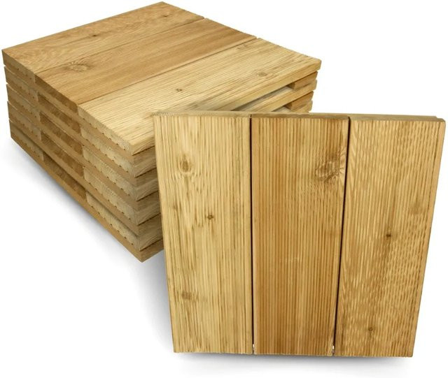 DELUKE Holzfliese aus Lärchenholz in Braun, quadratische Terrassenfliese geriffelt mit Unterkonstruktion, B/B: 43 x 43 cm - Bild 1