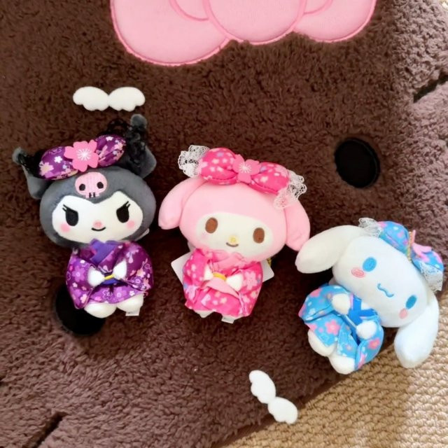 E-Strong Kuromi Cinnamoroll My Melody Plüschtier Schlüsselanhänger, 10cm - Bild 1