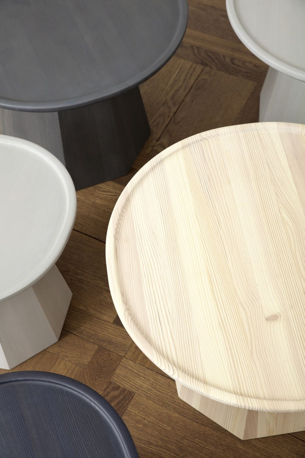 Normann Copenhagen Beistelltisch Pine aus unbehandeltem Holz in Beige mit runder Platte - Bild 3
