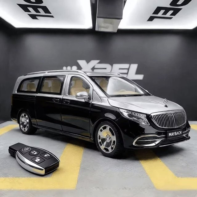 MAKEDA Maybachs VITO VS680 MPV, Automodell, 1:24, Metall, mit Licht und Sound - Bild 1
