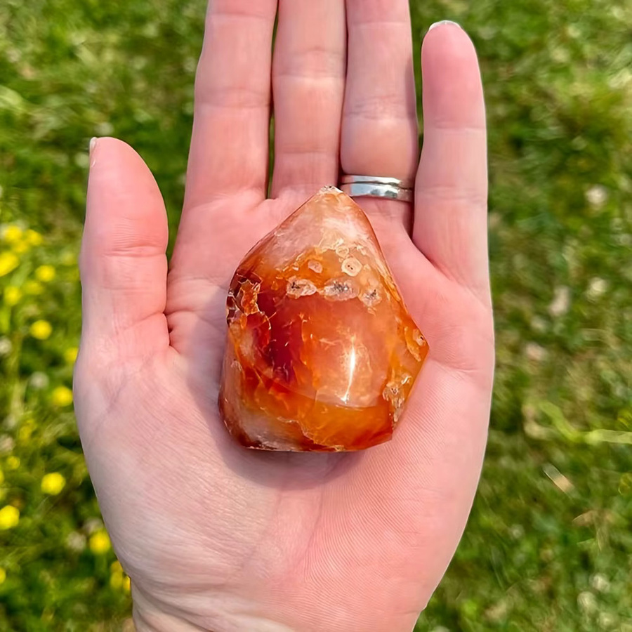Natürlicher Karneol-Flammenkristall von CrystalHola, spiralförmiges Quarz-Exemplar in Orange im Boho-Stil als Dekorationsobjekt - Bild 3