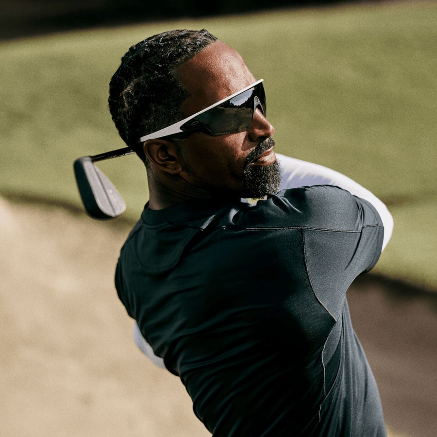 Oakley Meta OW8001 VANGUARD Smart Glasses in Weiß mit Bluetooth und Wi-Fi sowie Wasserbeständigkeit - Bild 3