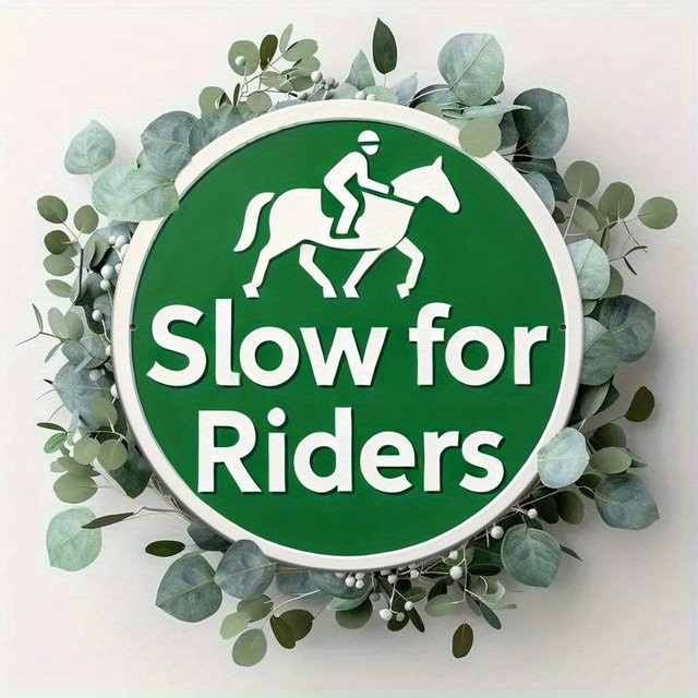 Potdemiel Rider Priority Slow Down-Schild aus Metall in Grün im Vintage-Design, B/B/H: 20,32 x 20,32 x 20,32 cm - Bild 1