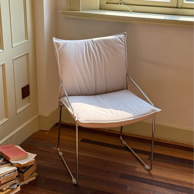 UOSU Esszimmerstuhl mit Armlehnen in Weiß, modern gepolsterter Designerstuhl mit Metallgestallt für Esszimmer und Home Office - Bild 1
