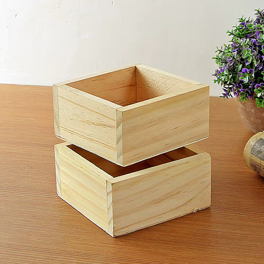 Quadratische Holzkiste in Braun als Organizer-Box für Bastelarbeiten und Sammlerstücke - Bild 2