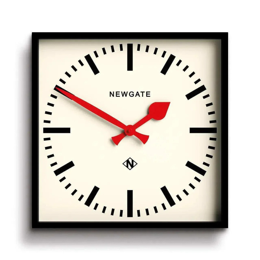 Newgate Number Five Wanduhr rot nostalgisch quadratisch Durchmesser: 33 cm - Bild 1